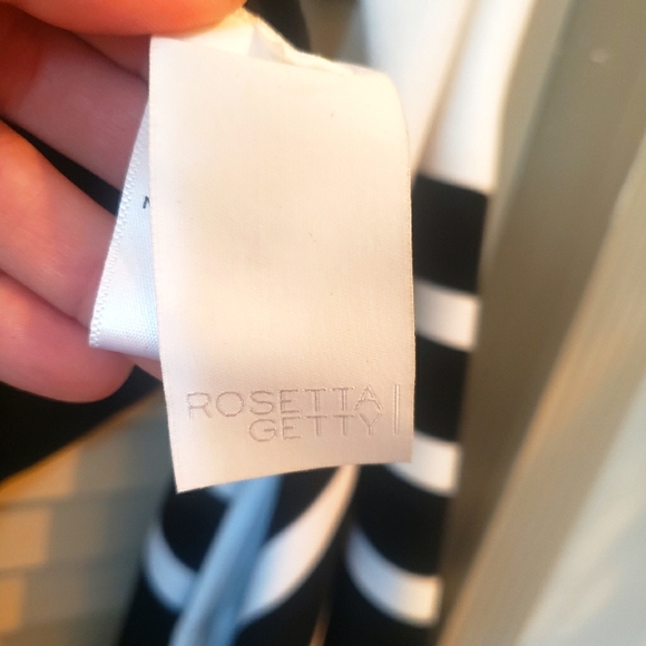 🌱 Rosetta Getty Off the Shoulder Crop Top Black White Stripe Sz 0/XS - Picture 8 of 9